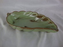 Load image into Gallery viewer, Frankoma 225 Plainsman Prairie Green 9&quot; Footed Leaf Bowl Dish
