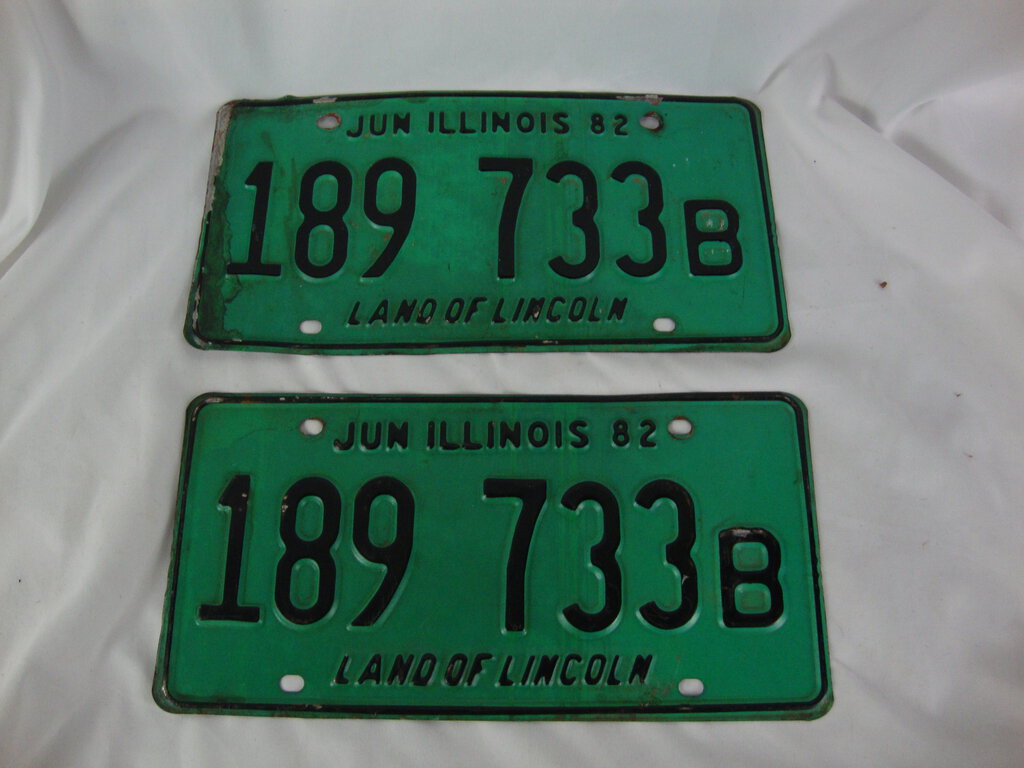 1982 June Illinois Land of Lincoln Matched Pair 189 733 B Automobile License Plate Pair