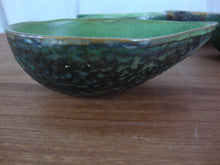 Load image into Gallery viewer, Vintage Ceramic Avocado Shape Guacamole Salsa Serving Bowls Set of 6
