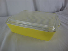 Load image into Gallery viewer, Vintage Pyrex Yellow Refrigerator Dish with Glass Ribbed Lid
