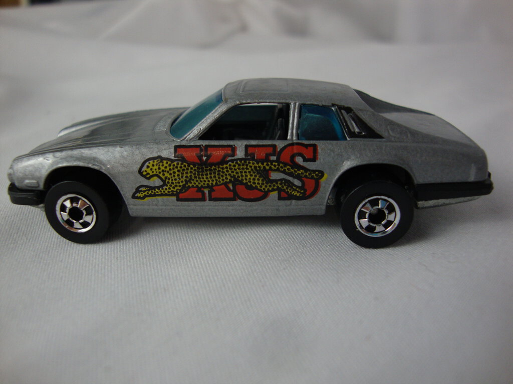 1977 Hot Wheels Jaguar XJS Silver Color Metal Toy Collector Car