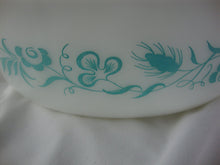 Load image into Gallery viewer, Vintage Pyrex 043 1.5 Quart Meadow Aqua Floral on White Casserole Dish with Lid
