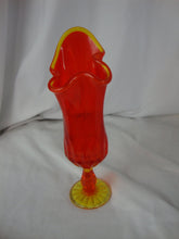 Load image into Gallery viewer, Vintage Fenton Amberina Glass Medium Swung Vase
