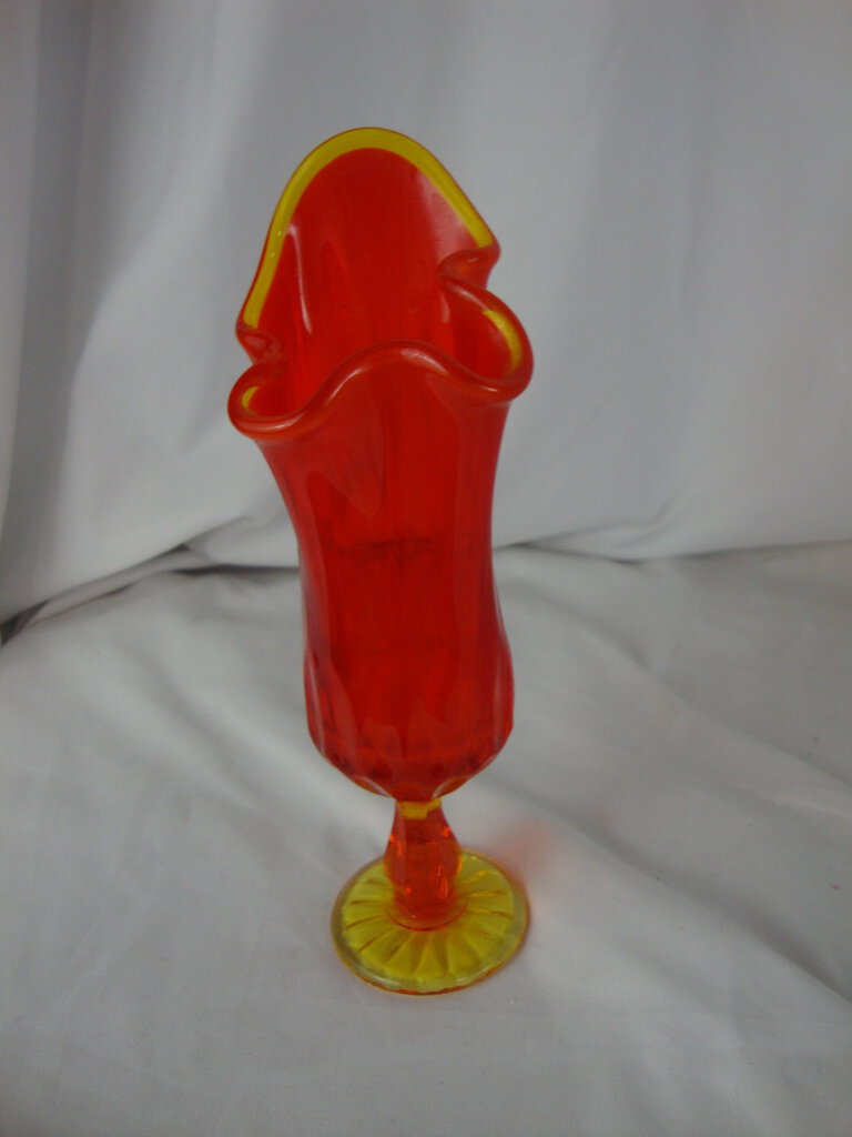 Vintage Fenton Amberina Glass Medium Swung Vase