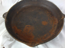 Load image into Gallery viewer, Vintage 14A Heat Ring XLarge Cast Iron Skillet Unrestored
