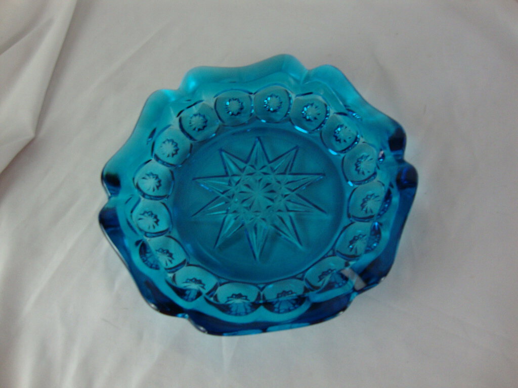 Vintage L.E. Smith MCM Glass Sun & Stars Aqua Glass 6 Slot Ashtray