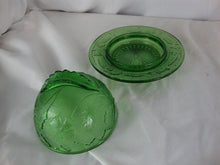 Load image into Gallery viewer, Vintage EAPG Emerald Green Delaware Pattern Butter Cheese Dish with Dome Lid
