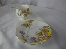 Load image into Gallery viewer, Vintage Royal Albert China Flower of the Month Daisy #4 Teacup and Saucer Set
