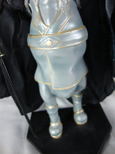 Load image into Gallery viewer, 2003 Cow Parade #7280 Siegfried Collector Cow Figure NIB
