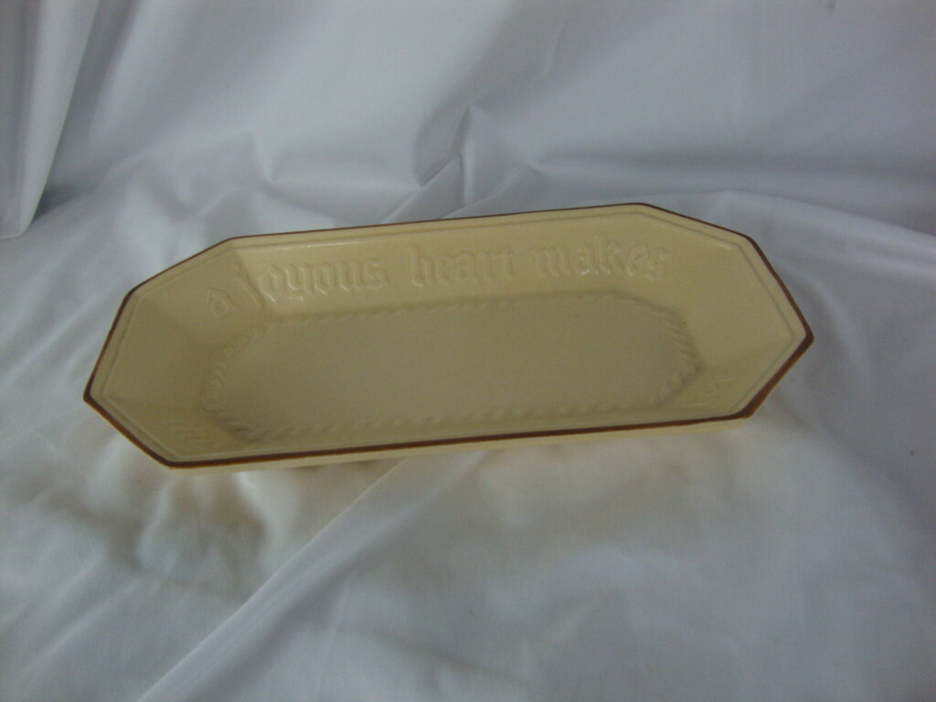 Vintage Pfaltzgraff Village Yellow/Brown Stoneware Angular Bread Platter