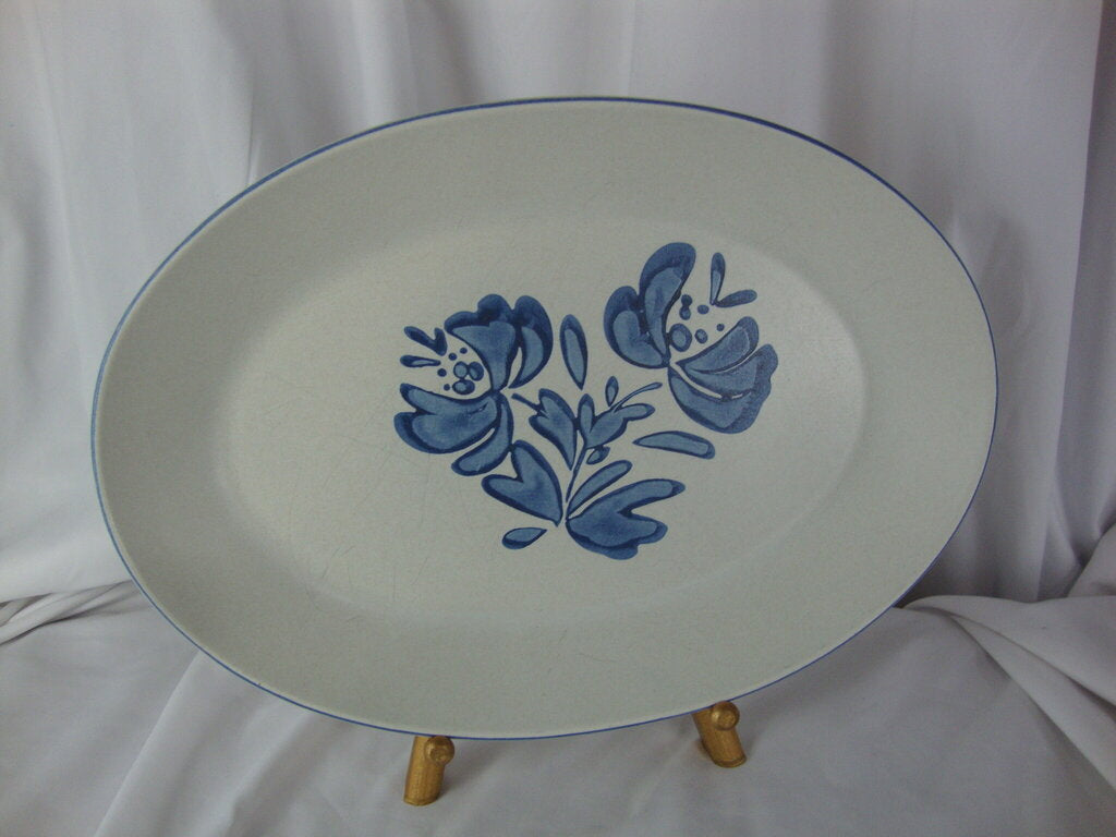 Vintage Pfaltzgraff Yorktown Putty/Blue Stoneware Oval Platter