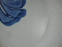 Load image into Gallery viewer, Vintage Pfaltzgraff Yorktown Putty/Blue Stoneware Oval Platter
