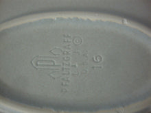 Load image into Gallery viewer, Vintage Pfaltzgraff Yorktown Putty/Blue Stoneware Oval Platter
