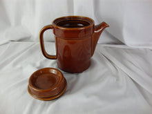 Load image into Gallery viewer, Vintage Pfaltzgraff USA #490 Brown Tea Coffee Pot with Lid

