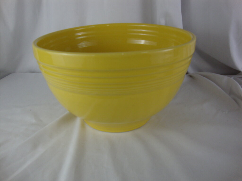 Vintage Fiesta HLC USA Sunshine Yellow Large Mixing Bowl