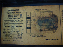 Load image into Gallery viewer, 1959 Western Supply Co Truetone Super 6 Transistor Battery Radio DC3901 with Case

