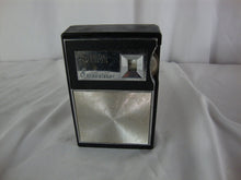 Load image into Gallery viewer, 1960s General Electric 8 Transistor AM Radio with Carry Case
