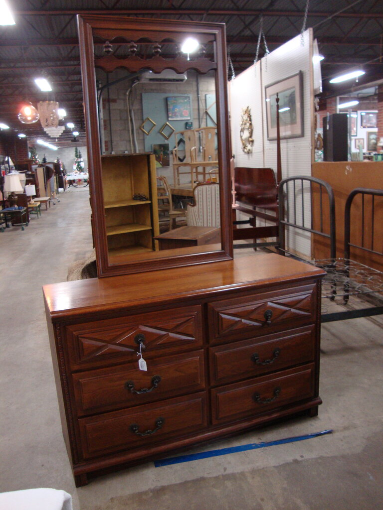 Vintage Young Hinkle Country Spanish Oak Six Drawer Dresser With Removable Rectangular Mirror