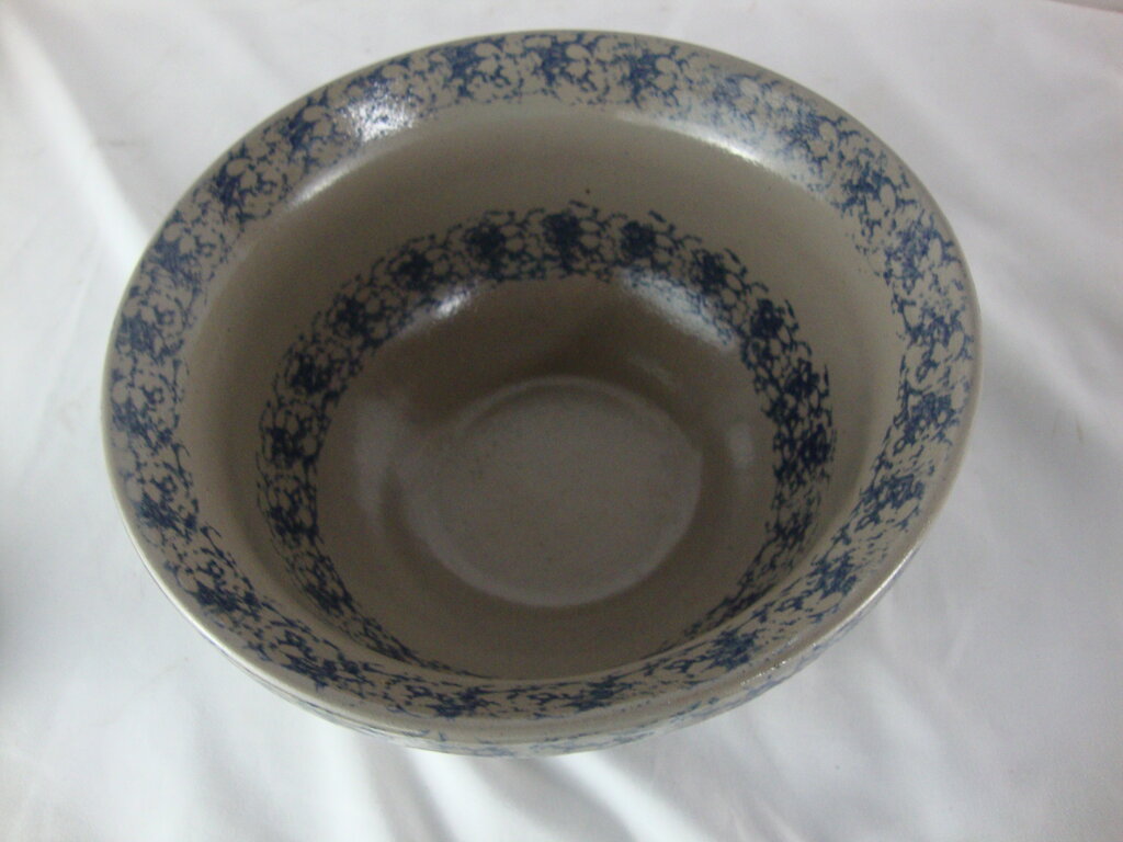 1992 Beaumont Bros Pottery Putty Blue Sponge Mixing Bowl