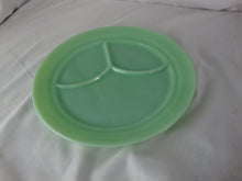 Load image into Gallery viewer, Vintage Fire King G292 Restaurant Ware 3 Part Divided Dinner Dish
