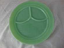 Load image into Gallery viewer, Vintage Fire King G292 Restaurant Ware 3 Part Divided Dinner Dish
