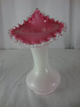 Load image into Gallery viewer, Vintage Fenton Jack in the Pulpit Pink Peach Crest White Flower Vase
