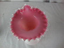 Load image into Gallery viewer, Vintage Fenton Jack in the Pulpit Pink Peach Crest White Flower Vase
