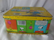 Load image into Gallery viewer, 1970&#39;s Thermos Peanuts Charlie Brown Metal Kids Lunchbox NO THERMOS
