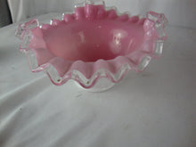 Load image into Gallery viewer, Vintage Fenton Pink Peach Crest Shell Bowl Vase

