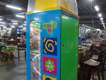 Load image into Gallery viewer, 1990&#39;s Everett James Wowie Zowie Quarter Coin Gumball Machine *WORKING WITH KEY*

