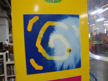 Load image into Gallery viewer, 1990&#39;s Everett James Wowie Zowie Quarter Coin Gumball Machine *WORKING WITH KEY*

