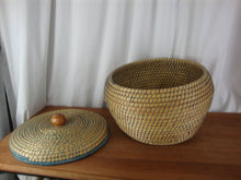 Load image into Gallery viewer, Vintage Coiled Sweetgrass Tan Blue Thread Trim Basket with Lid
