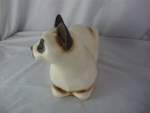 Load image into Gallery viewer, 1983 Universal Statuary Ceramic Chalkware Siamese Cat Blue Glass Eyes
