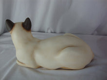 Load image into Gallery viewer, 1983 Universal Statuary Ceramic Chalkware Siamese Cat Blue Glass Eyes
