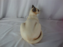 Load image into Gallery viewer, 1983 Universal Statuary Ceramic Chalkware Siamese Cat Blue Glass Eyes
