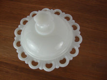 Load image into Gallery viewer, Vintage Anchor Hocking Lace Edge Old Colony Footed Candy Dish with Lid
