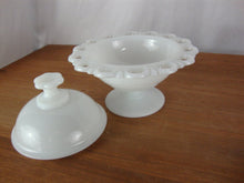 Load image into Gallery viewer, Vintage Anchor Hocking Lace Edge Old Colony Footed Candy Dish with Lid
