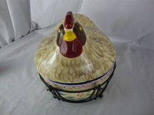 Load image into Gallery viewer, Vintage Temp-Tations 1.5 Quart Ceramic Serving Dish with Chicken Lid with Handle
