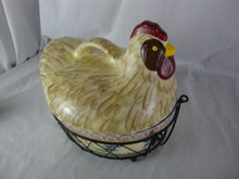 Load image into Gallery viewer, Vintage Temp-Tations 1.5 Quart Ceramic Serving Dish with Chicken Lid with Handle
