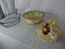 Load image into Gallery viewer, Vintage Temp-Tations 1.5 Quart Ceramic Serving Dish with Chicken Lid with Handle
