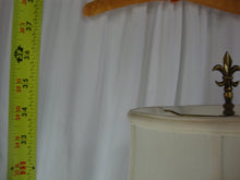 Load image into Gallery viewer, Vintage Stiffell Brass Buffet Lamp with Cream Shade Fleur de Lis Finial
