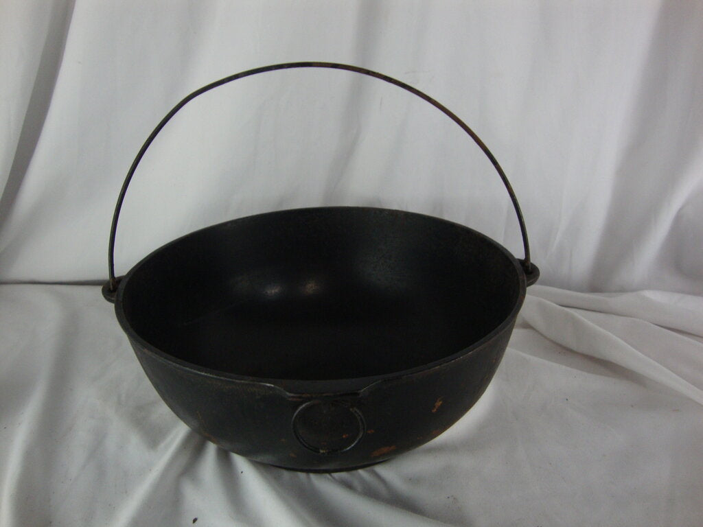 Vintage Favorite Piqua Ware No 5 Cast Iron Hanging Scotch Bowl