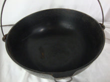 Load image into Gallery viewer, Vintage Favorite Piqua Ware No 5 Cast Iron Hanging Scotch Bowl
