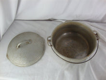 Load image into Gallery viewer, Vintage Wagner Ware Sidney O Hammered Aluminum Roaster Dutch Oven with Lid
