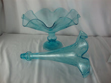 Load image into Gallery viewer, Vintage Aqua Glass One Horn Epergne Table Centerpiece
