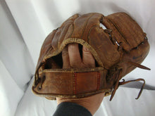 Load image into Gallery viewer, 1950&#39;s Nokona Ristankor 3 Finger Right Hander Leather Baseball Glove
