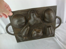 Load image into Gallery viewer, Cast Iron 6 Vegetable Shape Handled Baking Pan
