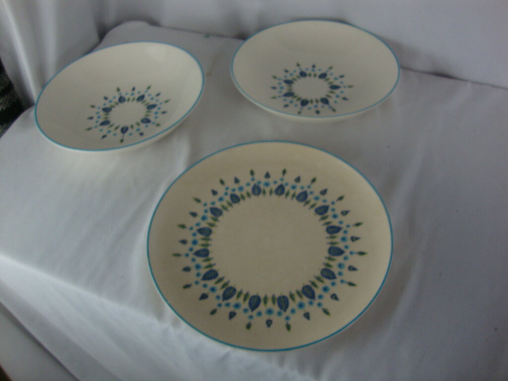 1960s Stetson Marcrest Alpine Swiss Chalet (2) Servings Bowls and (1) Dinner Plate