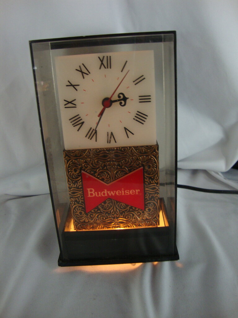 Vintage Budweiser Bowtie Plastic Electric Bar Table Clock