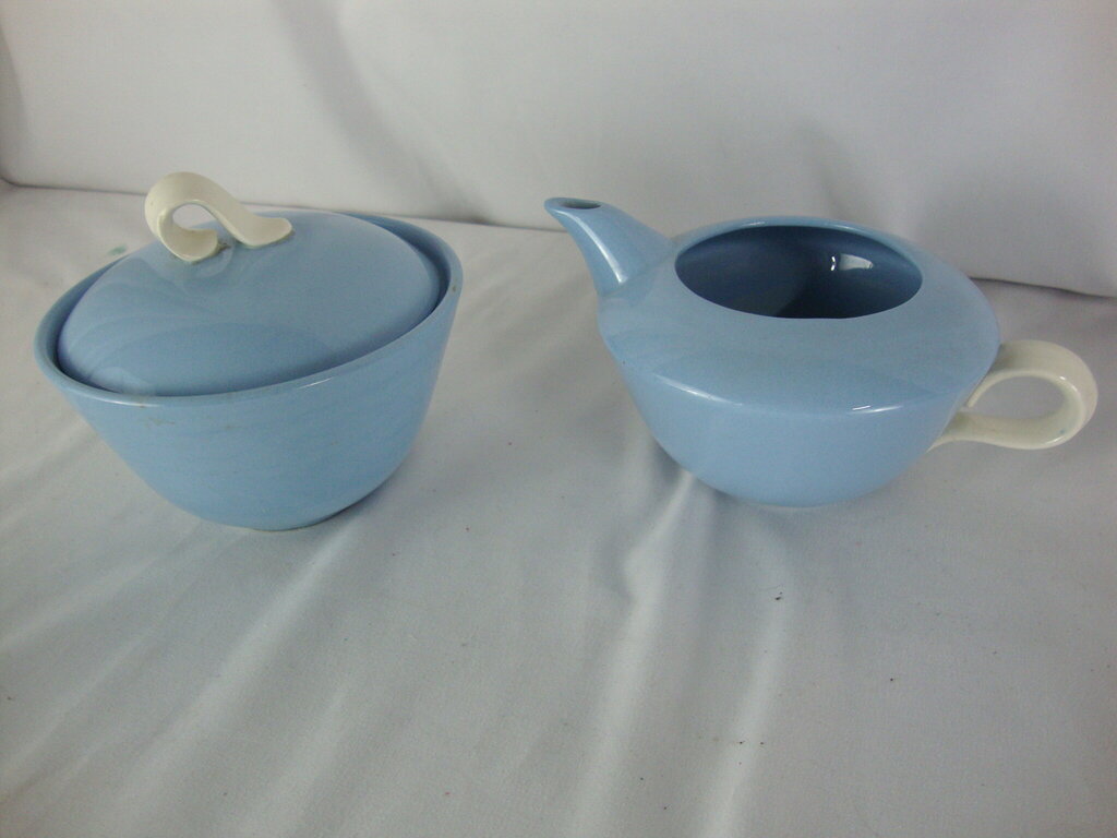 Vintage Homer Laughlin Skytone Blue/Cream Creamer and Sugar Set